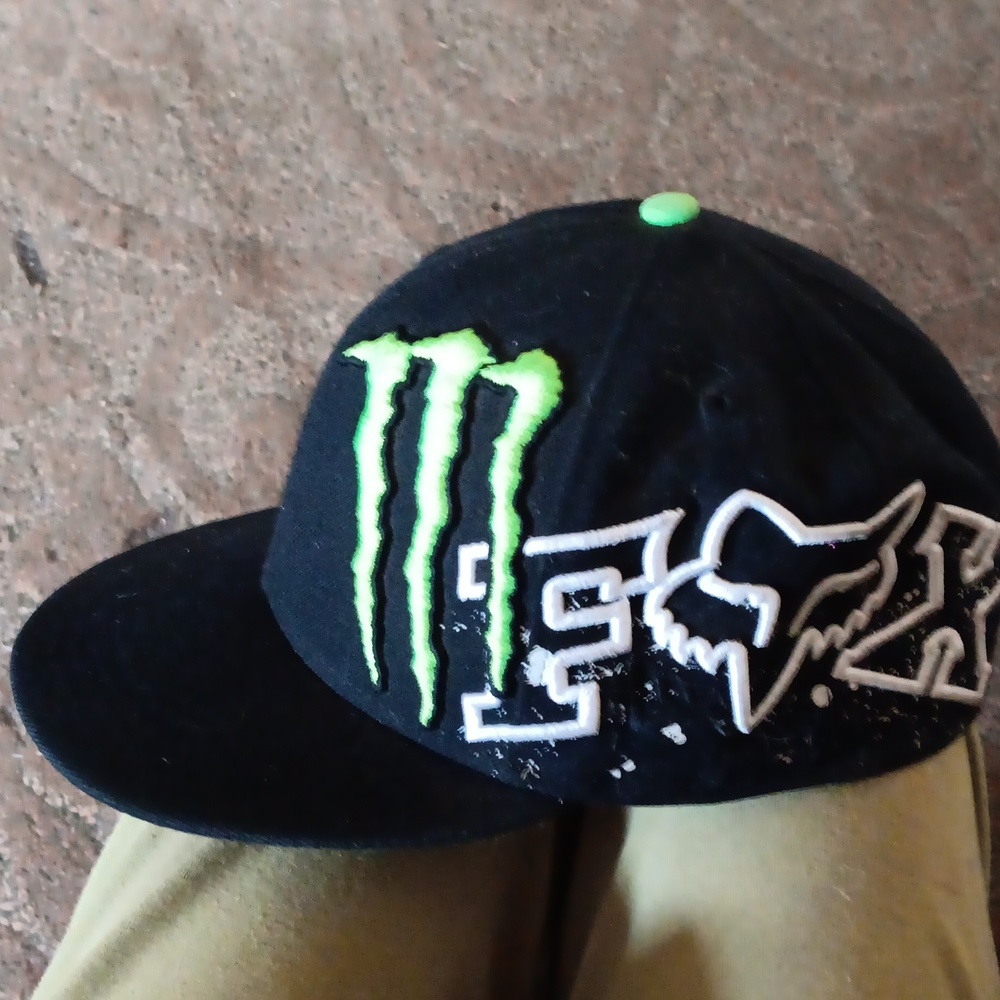 Monster 59fifty Hat size 7 1/4